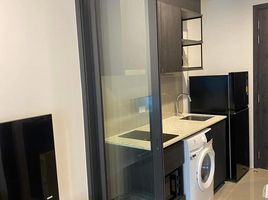 1 спален Кондо в аренду в XT Huaikhwang, Din Daeng