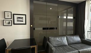 1 Schlafzimmer Wohnung zu verkaufen in Si Lom, Bangkok Noble Revo Silom