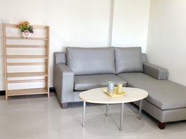 2 Schlafzimmer Wohnung zu vermieten im Charming Resident Sukhumvit 22, Khlong Toei