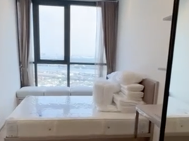 1 Bedroom Apartment for rent at Oka Haus, Khlong Tan