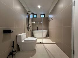 4 спален Дом for rent in DONKI Mall Thonglor, Khlong Tan Nuea, Khlong Tan Nuea