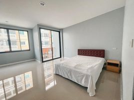 2 Schlafzimmer Reihenhaus zu vermieten in Samrong BTS, Thepharak, Samrong Nuea