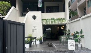 N/A Retail space for sale in Khlong Tan Nuea, Bangkok 