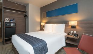 Квартира, Студия на продажу в Si Lom, Бангкок Holiday Inn Express Bangkok Sathorn