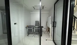 曼谷 Maha Phruettharam Samyan Business Town N/A 办公处 售 