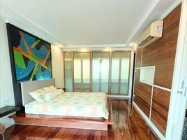 2 спален Квартира в аренду в Avenue 61, Khlong Tan Nuea