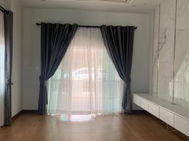 3 Schlafzimmer Haus zu verkaufen in Mueang Khon Kaen, Khon Kaen, Ban Pet