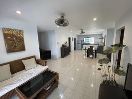 3 Bedroom Villa for sale in Kalim Beach, Patong, Patong