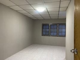 2 спален Таунхаус в аренду в Fueang Fa Villa 9 Phase 1, Phraeksa Mai, Mueang Samut Prakan