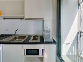 1 спален Кондо в аренду в Aspire Sukhumvit 48, Phra Khanong