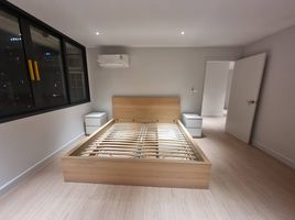 3 Schlafzimmer Appartement zu vermieten im D.S. Tower 1 Sukhumvit 33, Khlong Tan Nuea