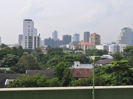 4 Bedroom Apartment for rent at Oriental Towers, Khlong Tan Nuea, Watthana, Bangkok