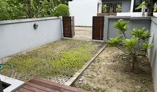 2 Schlafzimmern Reihenhaus zu verkaufen in Talat Yai, Phuket Baan Bai Mai