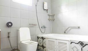4 Bedrooms Villa for sale in Thap Yao, Bangkok 