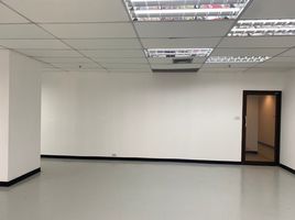 145 m² Office for rent at Sino-Thai Tower, Khlong Toei Nuea