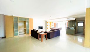 曼谷 Khlong Tan Nuea Supalai Place 3 卧室 顶层公寓 售 