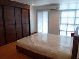 2 Schlafzimmer Wohnung zu vermieten im Silom Terrace, Si Lom