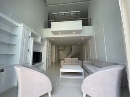 4 Bedroom Penthouse for rent at The Grand Sethiwan Sukhumvit 24, Khlong Tan