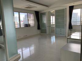 4 Schlafzimmer Wohnung zu vermieten im D.S. Tower 1 Sukhumvit 33, Khlong Tan Nuea