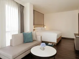 3 спален Кондо в аренду в Marriott Executive Apartments Sukhumvit 50, Phra Khanong