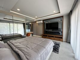 5 Bedroom Villa for sale at Serenity Jomtien Villas, Nong Prue