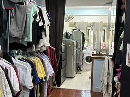 3 Schlafzimmer Reihenhaus zu verkaufen in Yan Nawa, Bangkok, Bang Phongphang