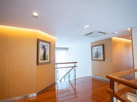 4 Schlafzimmer Appartement zu vermieten im Royal River Place, Bang Phongphang