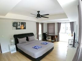 2 спален Кондо в аренду в Patong Harbor View, Патонг