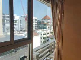 1 Schlafzimmer Appartement zu vermieten im Navin Court, Lumphini, Pathum Wan