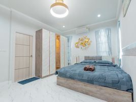 3 спален Вилла в аренду в Blue Loft 88, Тхап Таи