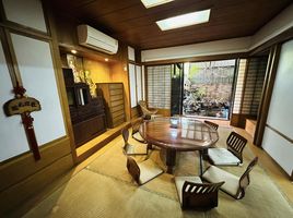 3 Schlafzimmer Villa zu vermieten im Moo Baan Chicha Castle, Khlong Toei Nuea