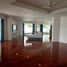 4 Bedroom Apartment for rent at Cosmo Villa, Khlong Toei