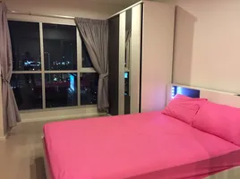 1 Schlafzimmer Wohnung zu vermieten im Aspire Rama 9, Bang Kapi