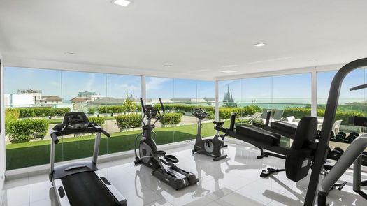 3D视图 of the Communal Gym at Club Royal