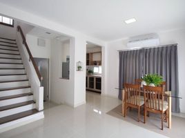 3 Schlafzimmer Villa zu vermieten im Siwalee Meechok, San Phisuea, Mueang Chiang Mai, Chiang Mai
