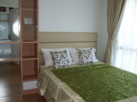 1 спален Кондо в аренду в Lumpini Park Riverside Rama 3, Bang Phongphang