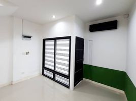 4 Bedroom House for rent in Eastern Bus Terminal Ekkamai Bangkok, Phra Khanong, Phra Khanong