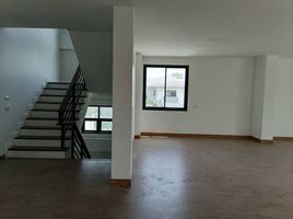 50 кв.м. Office for sale at Sa Sa Place, Sala Thammasop