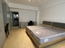 2 Schlafzimmer Appartement zu vermieten im Villa Bajaj, Khlong Toei Nuea