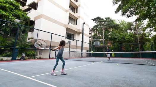 3D Walkthrough of the Tennis Court at Phirom Garden Residence