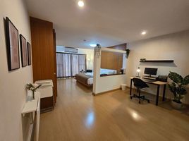 Studio Wohnung zu vermieten im Baan Sukhumvit 36, Khlong Tan