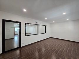 220 m² Office for rent in Thanya Park, Suan Luang, Suan Luang