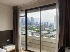 1 Schlafzimmer Appartement zu vermieten im Nantiruj Tower, Khlong Toei