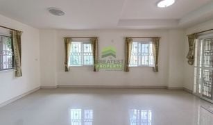 暖武里 Phimonrat BaanKuNaPhat 3 4 卧室 屋 售 
