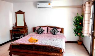 4 Bedrooms Townhouse for sale in Khlong Toei, Bangkok 