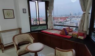 1 Bedroom Condo for sale in Wat Sam Phraya, Bangkok Juldis River Mansion