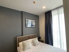 1 Schlafzimmer Appartement zu vermieten im Oka Haus, Khlong Tan