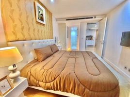 1 спален Кондо в аренду в Collezio Sathorn-Pipat, Si Lom
