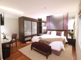 2 Schlafzimmer Appartement zu vermieten im Siri Sathorn, Si Lom