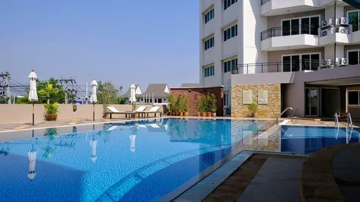 3D Walkthrough of the Communal Pool at Grand Siritara Condo